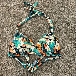 Bikini Halter Top. NWOT. Size XL